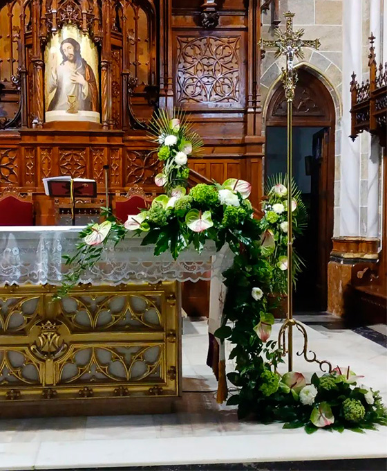 Decoracion de Iglesia Decoración Floral Altar de Boda